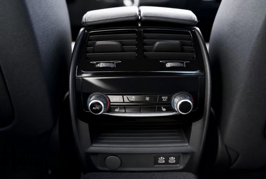 Аренда BMW 5 series G30 540 XDrive Прокат