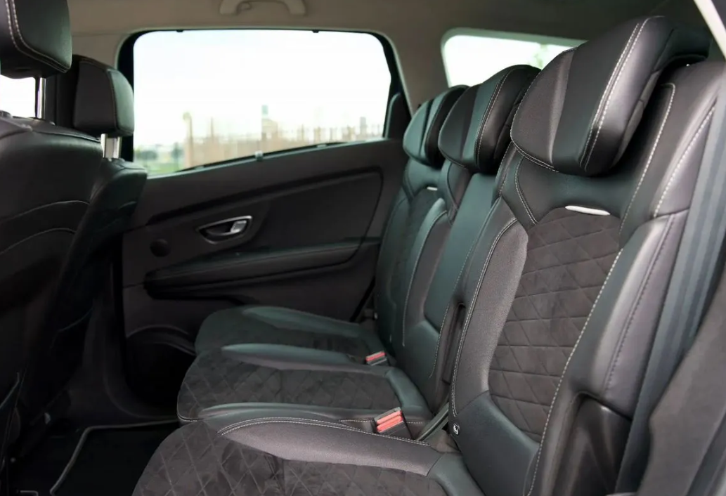 Аренда Renault Scenic прокат
