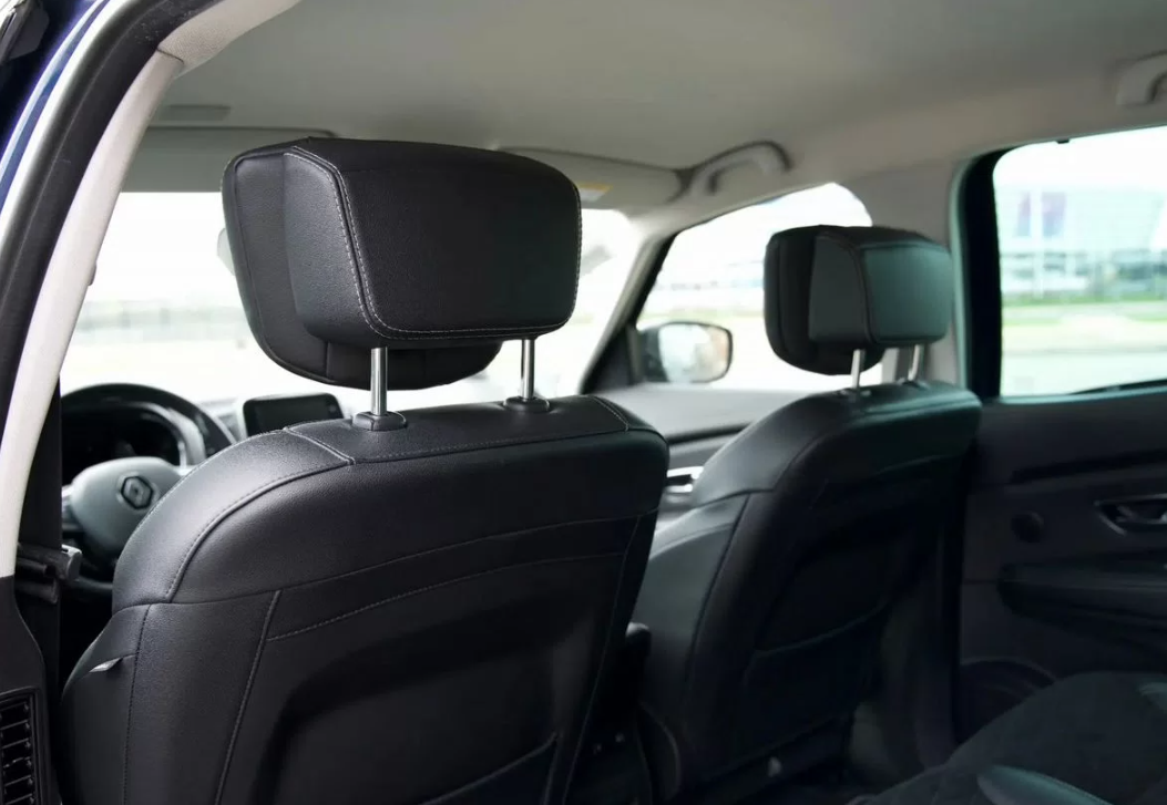 Аренда Renault Scenic прокат